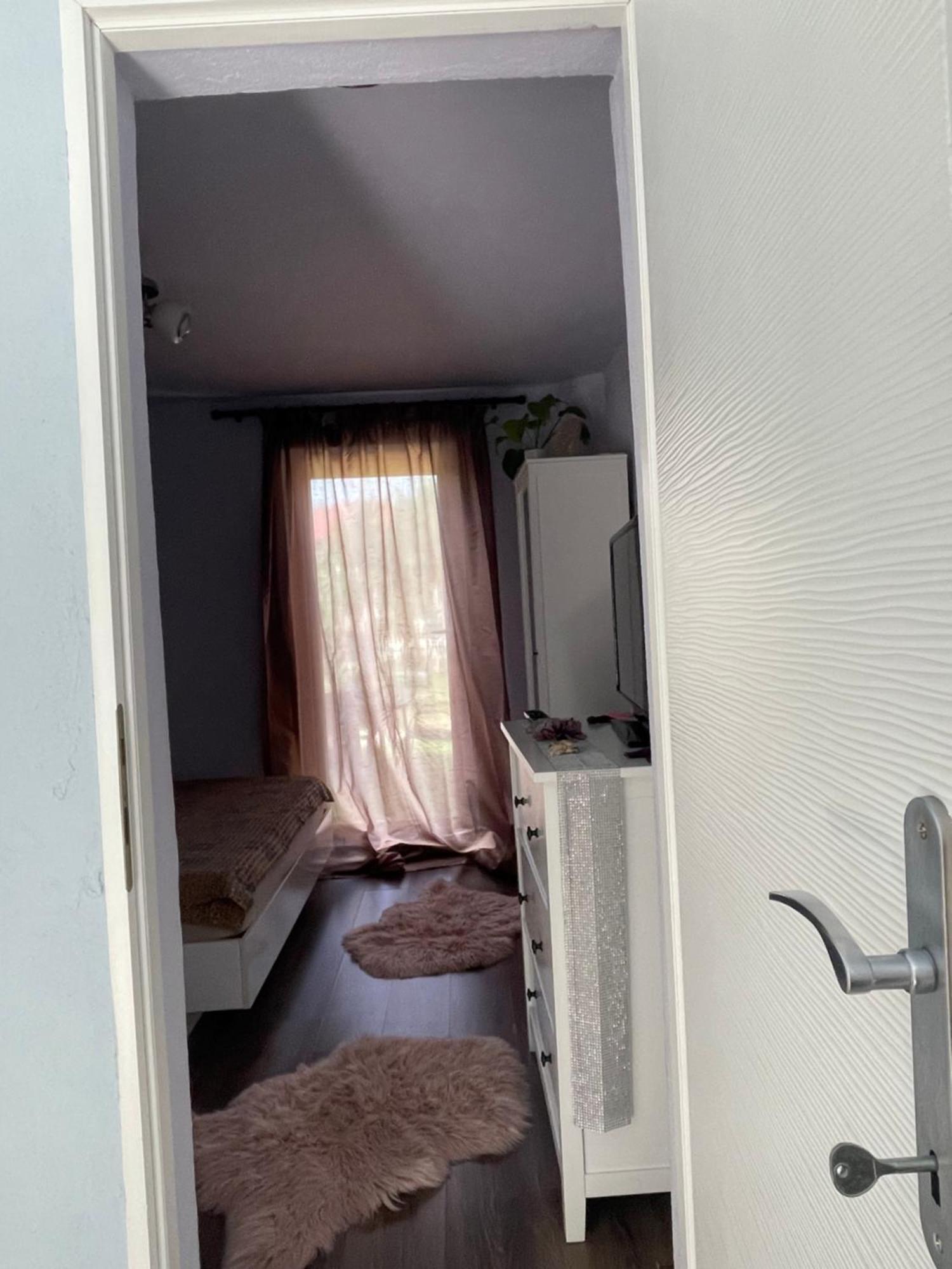 شقة Garsoniera La Casa تيميشورا المظهر الخارجي الصورة