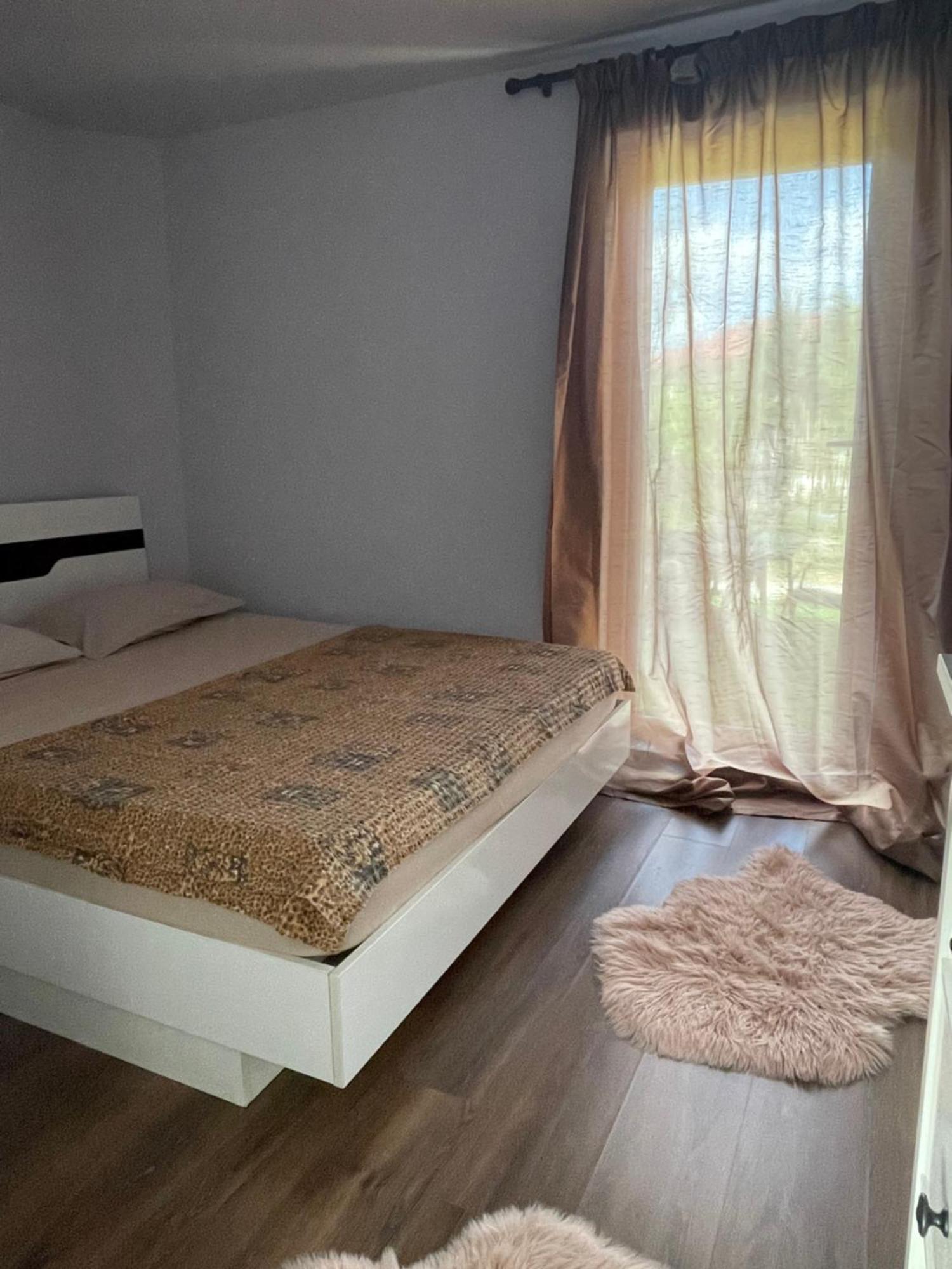 شقة Garsoniera La Casa تيميشورا المظهر الخارجي الصورة